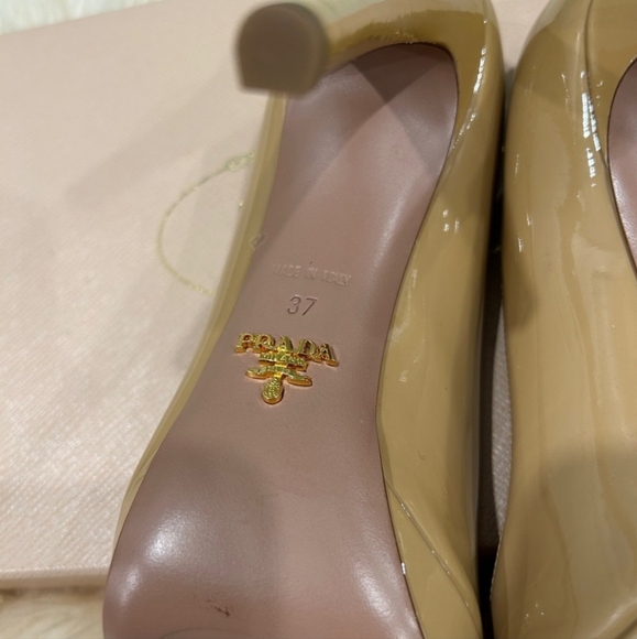 Prada Size 37 Patent leather heels - Picture 6 of 8